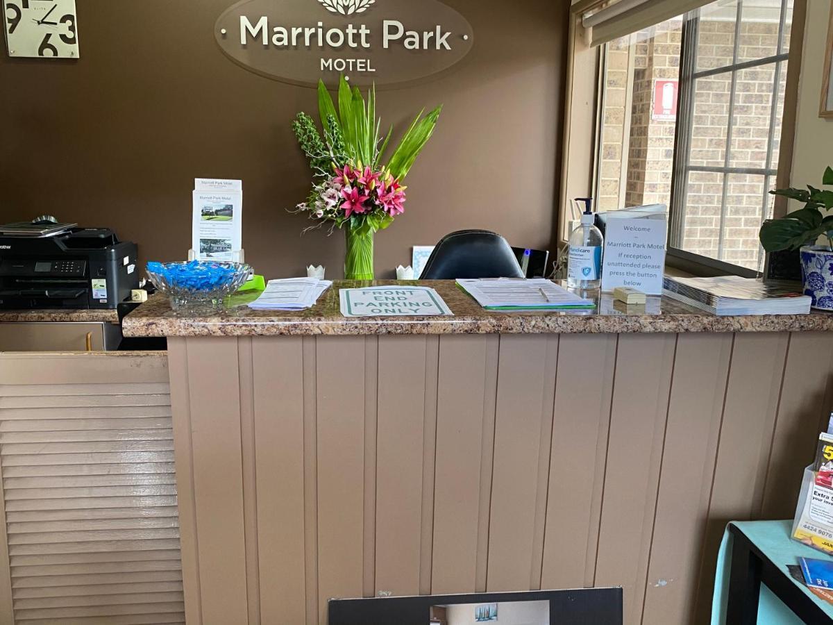 Marriott Park Motel Нора Экстерьер фото